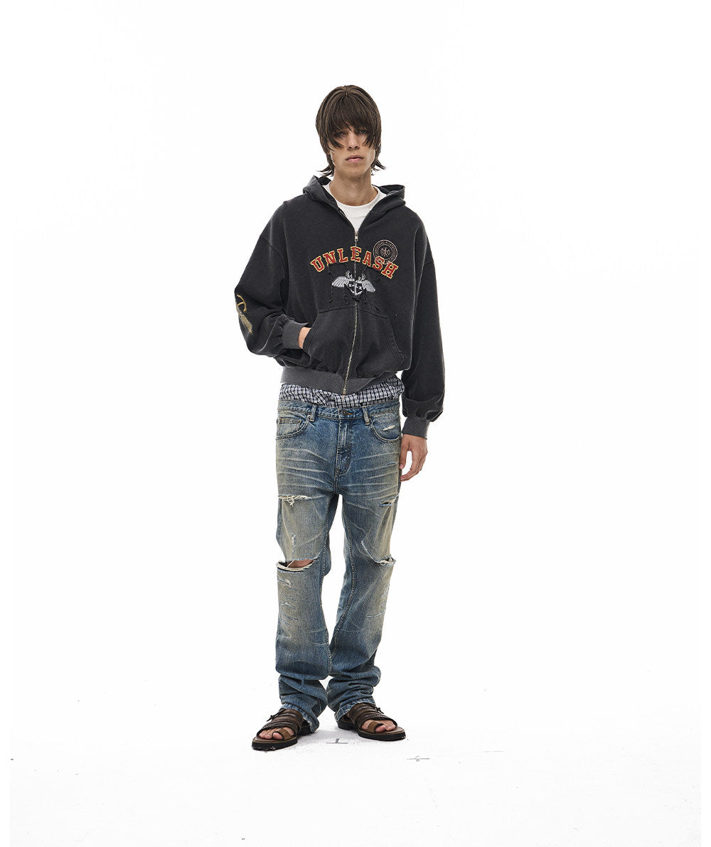 Sweatshirt with Letter-Printed Badge