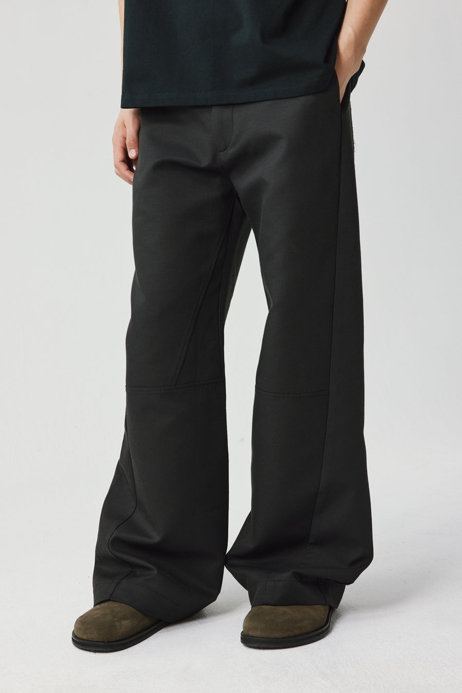 Scimitar cut casual pants