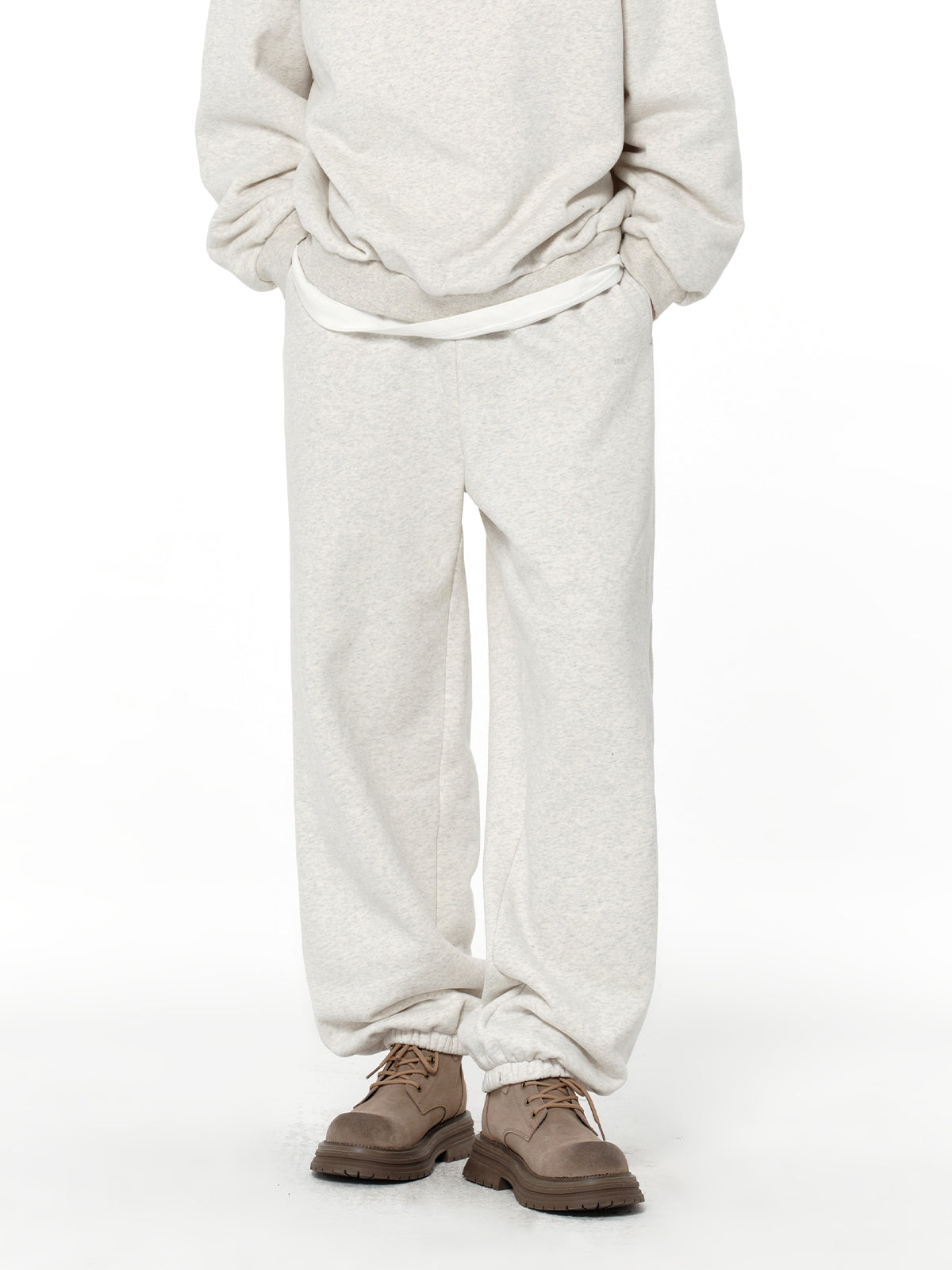 Embroidered sweat pants