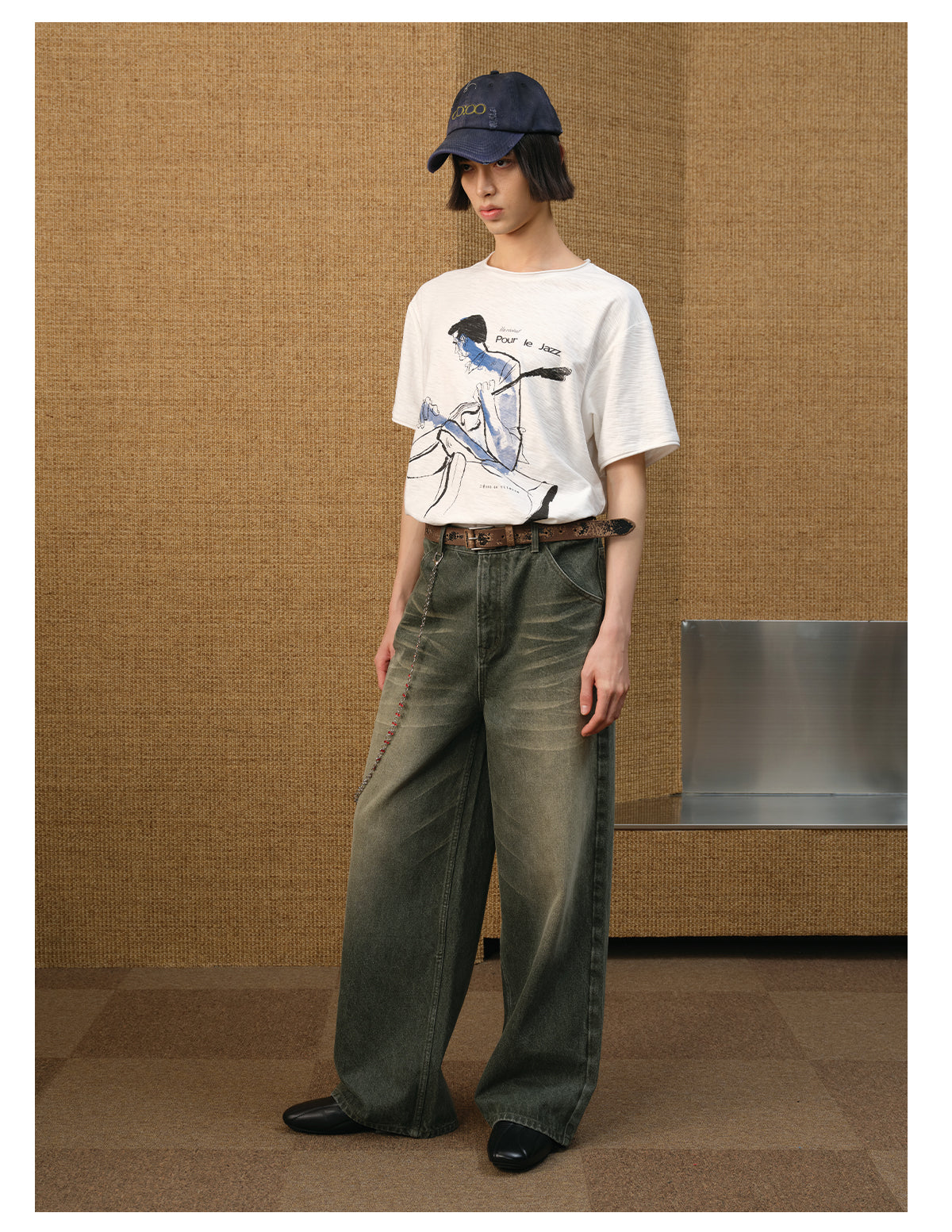 Damaged straight jeans