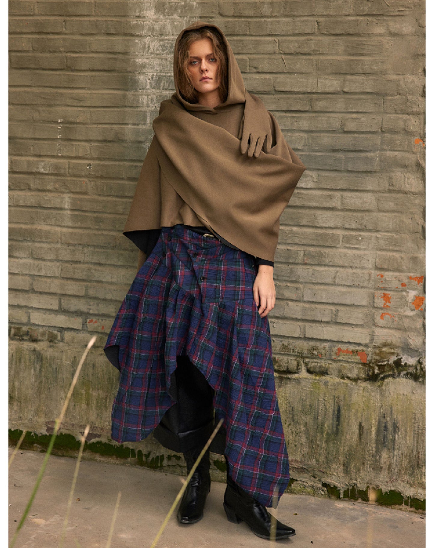 Original Globe Hooded Scarf