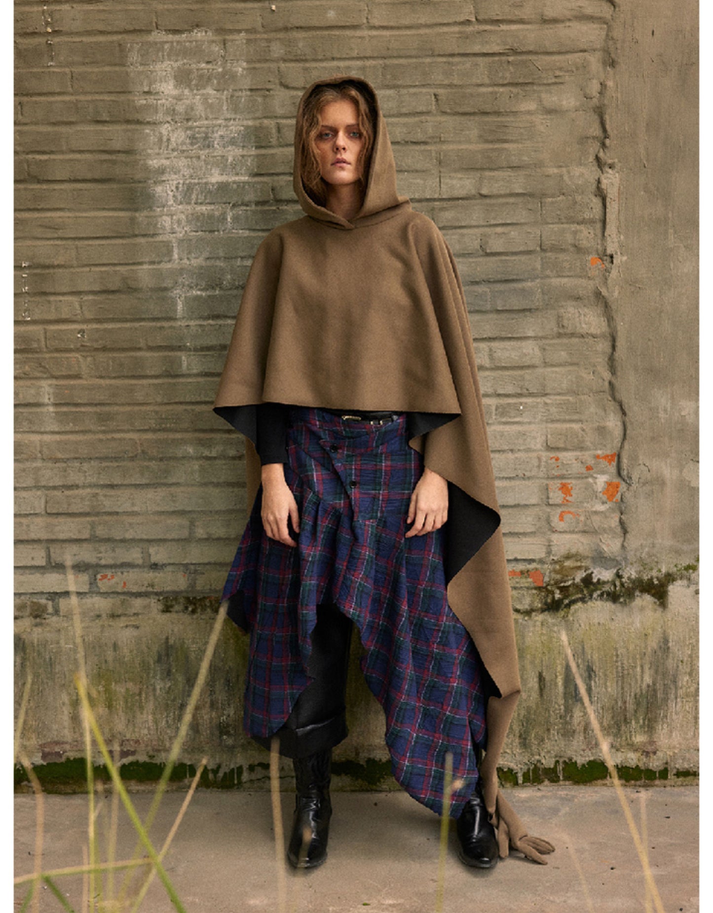 Original Globe Hooded Scarf