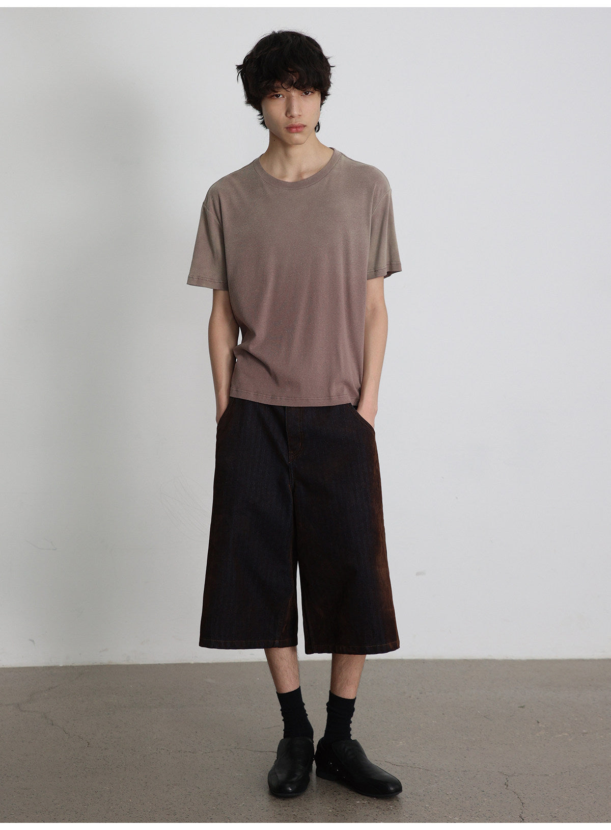 Herringbone-patterned corduroy cropped pants