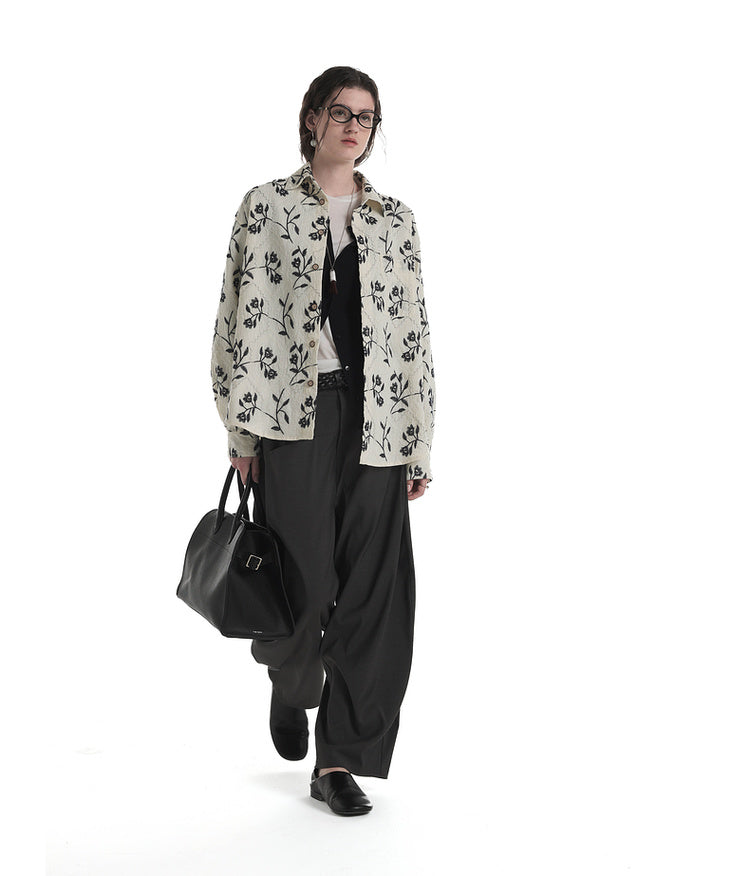 Resort-style shirt with embroidery throughout