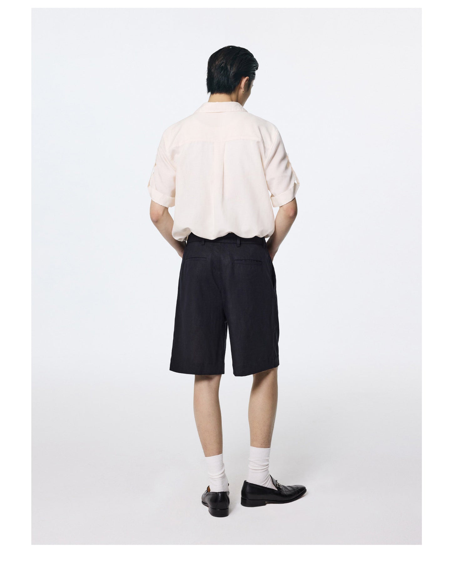 Simple Casual Double-Pleated Shorts