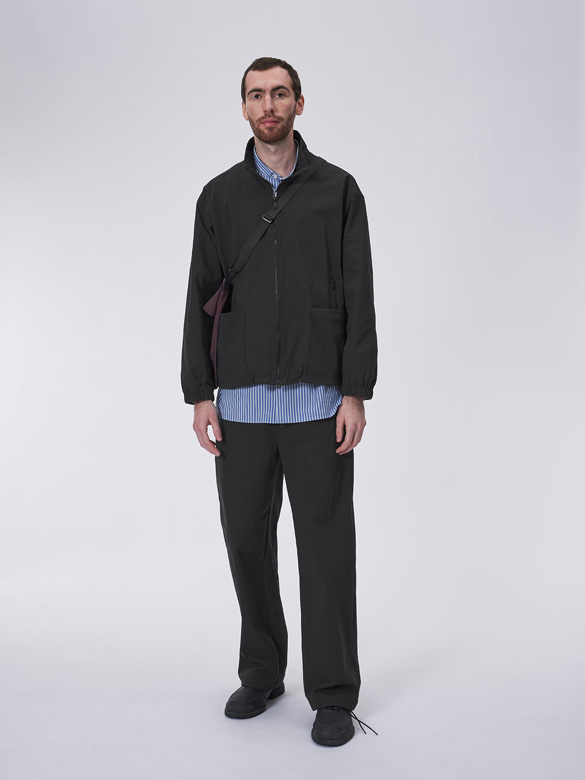 Stand collar zip-up jacket