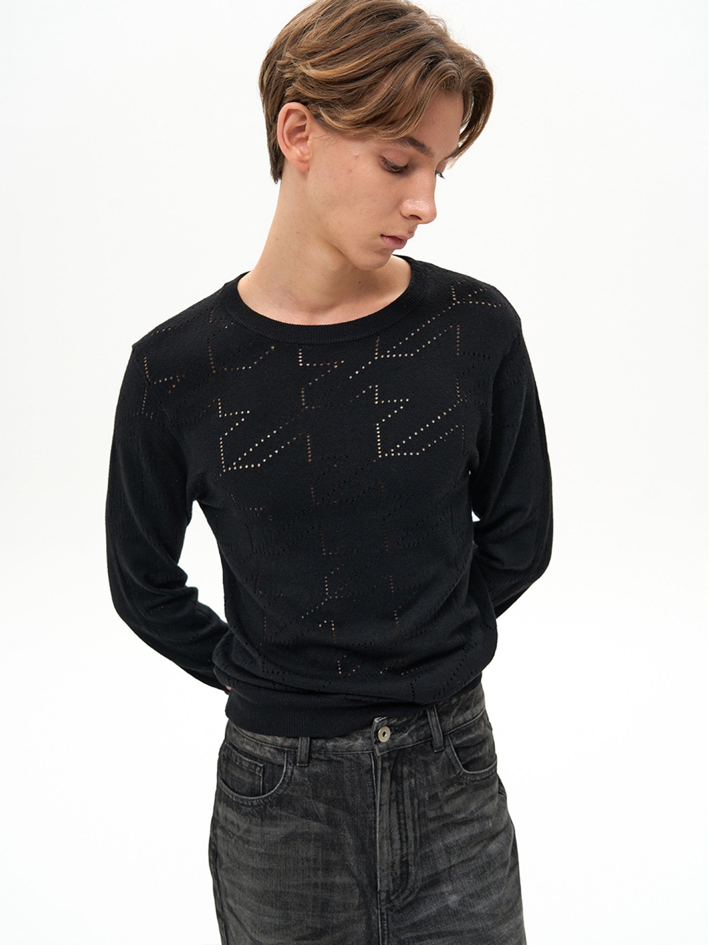 Hollow-Out Houndstooth Sweater