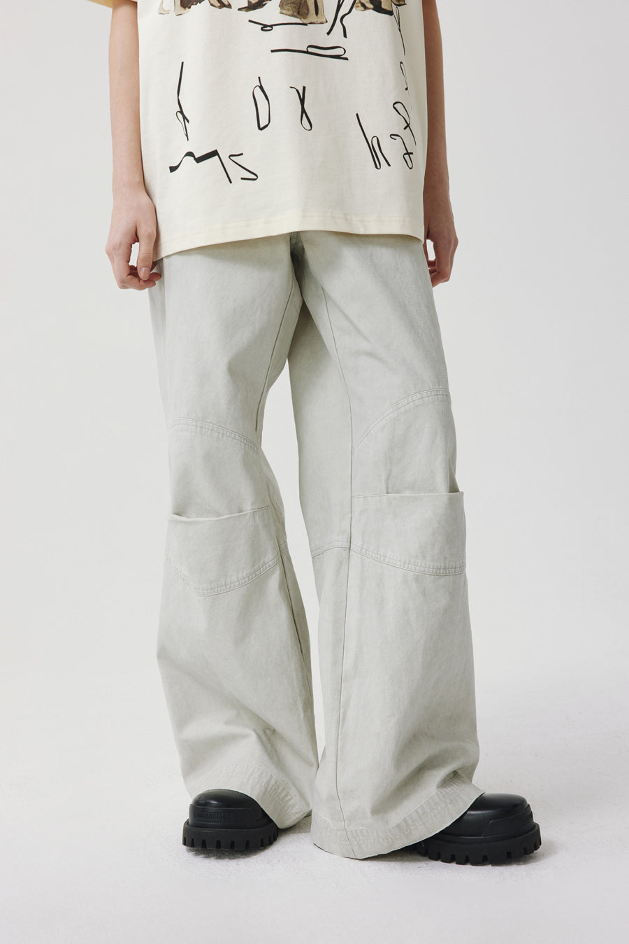 Frayed finish casual pants