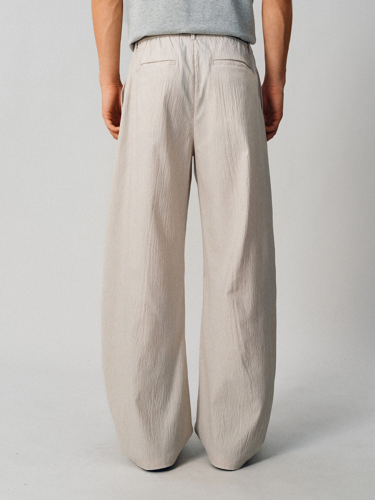 Linen-Blend Casual Pants with a Slightly Curved Silhouette