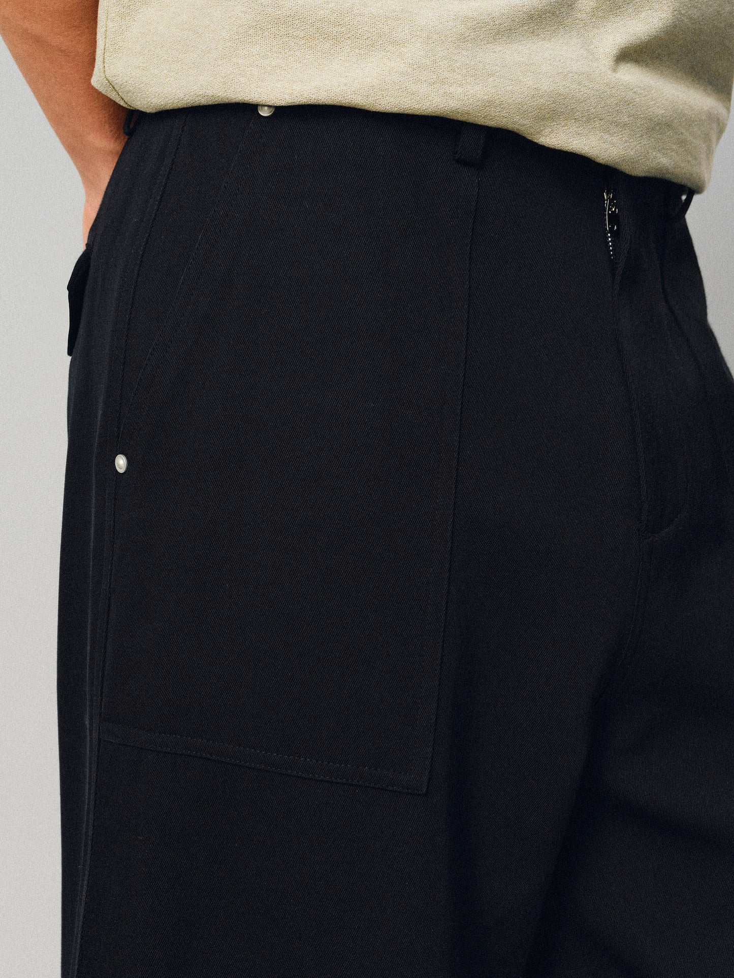 Work pants with pockets