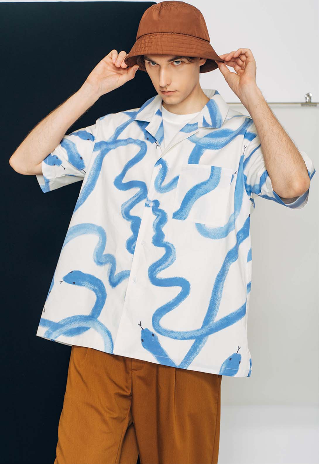 Hand painted watercolor Snake Curve print shirt