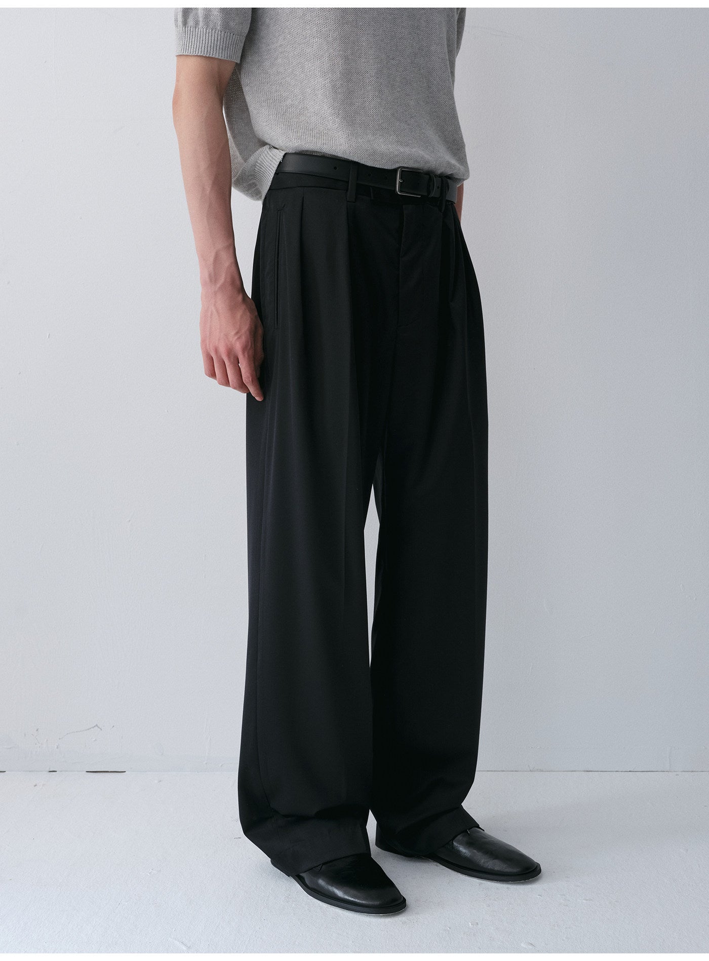 Wool Double-Pleated Casual Pants