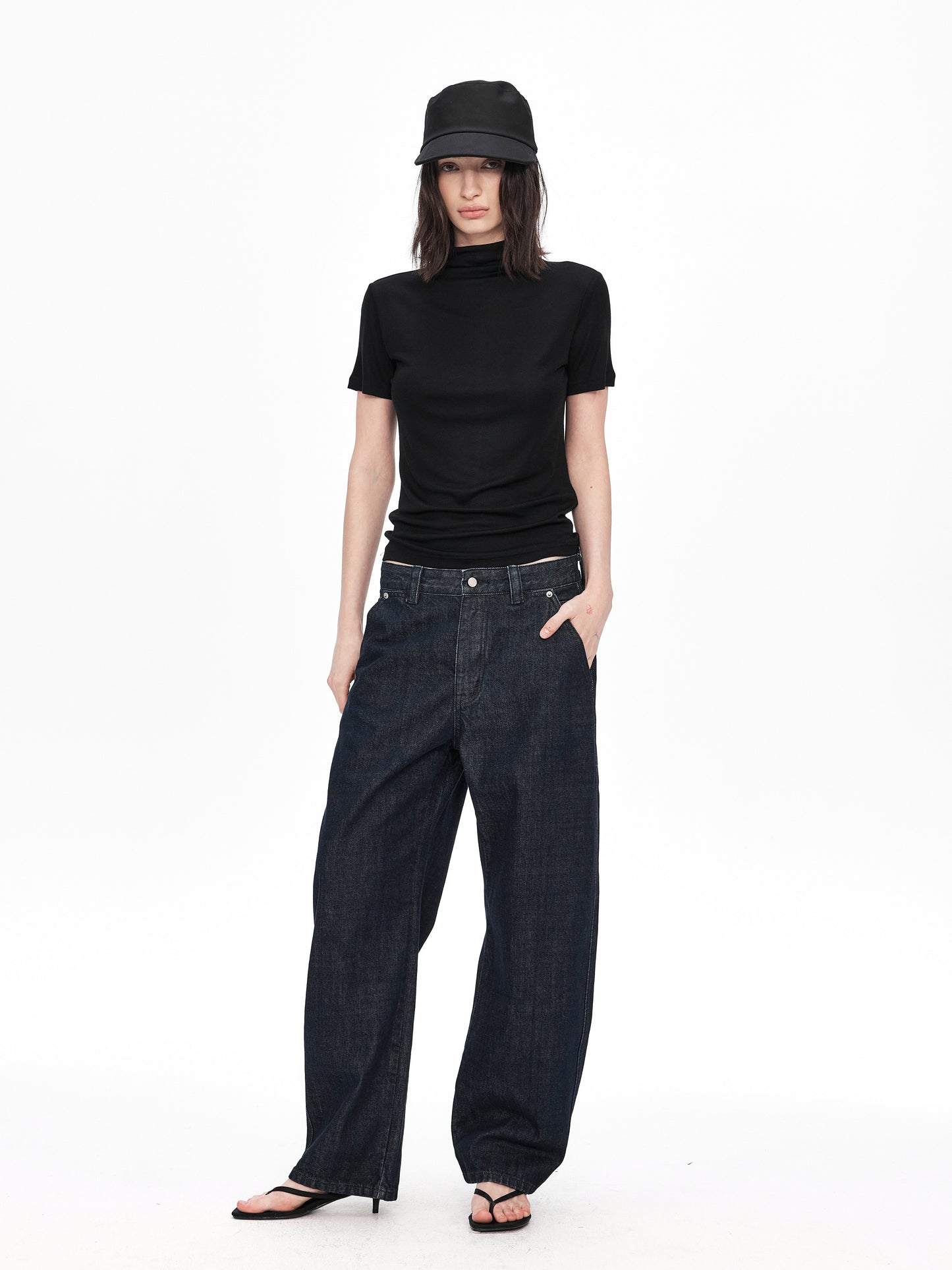 Curved-Tapered Denim Jeans