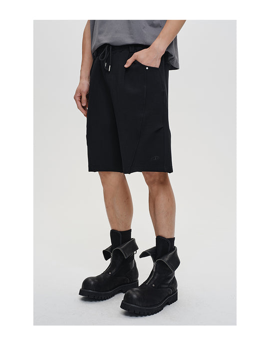 Front pleated design shorts