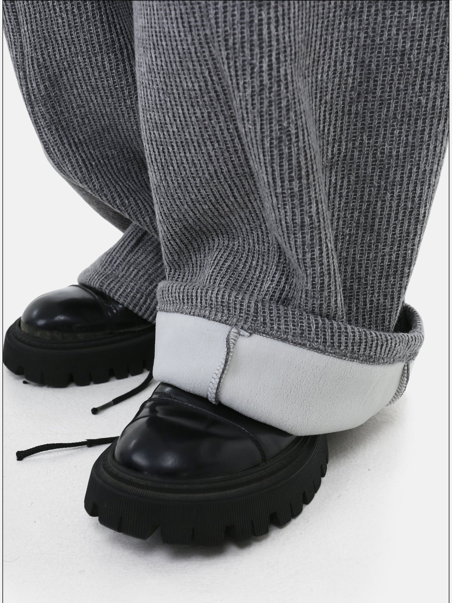 Relaxed Pleated Knit Sweatpants