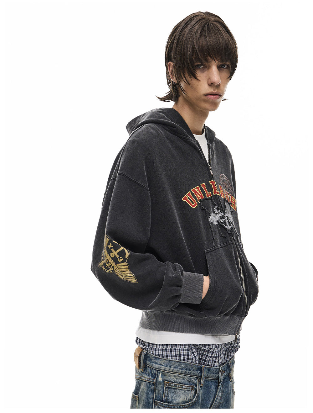 Sweatshirt with Letter-Printed Badge
