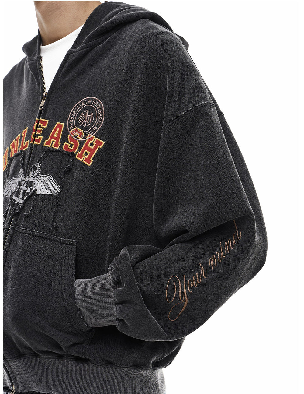 Sweatshirt with Letter-Printed Badge