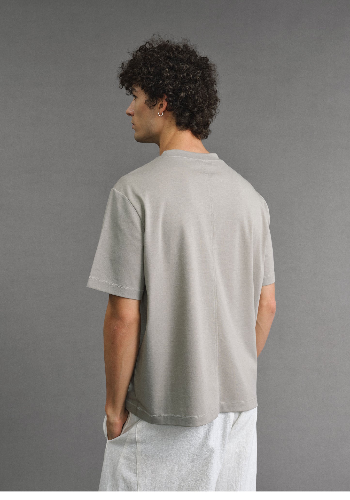 Basic Round-Neck Loose-Fit T-Shirt
