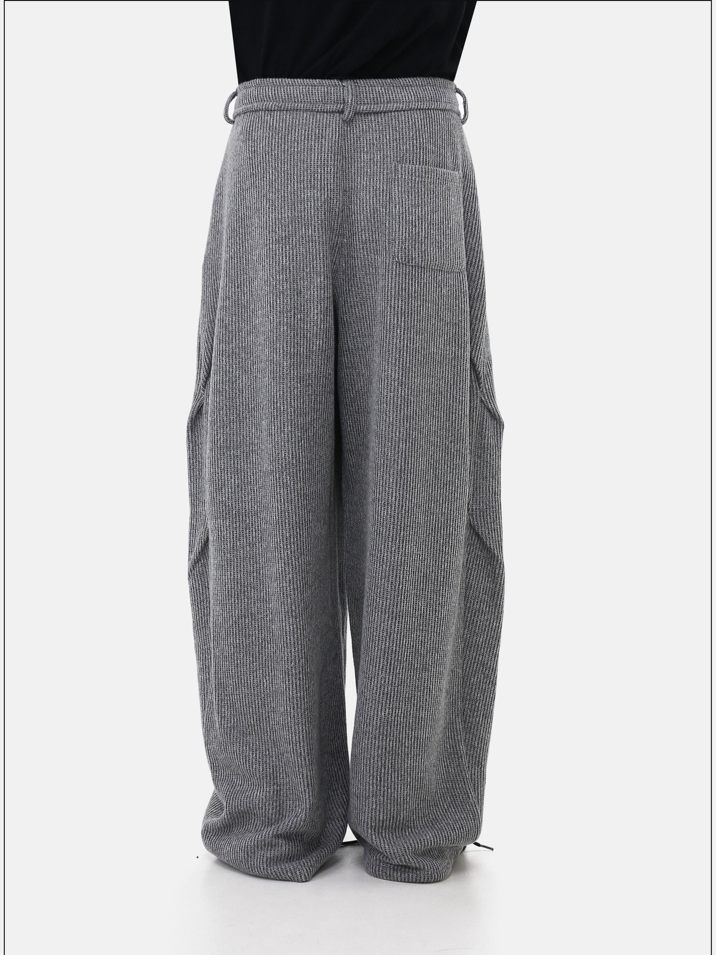 Relaxed Pleated Knit Sweatpants