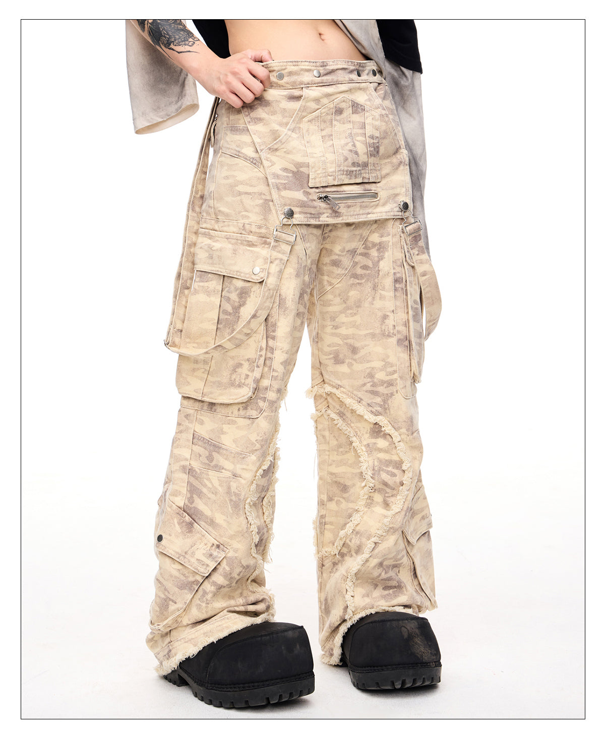 Detachable multi-pocket overalls