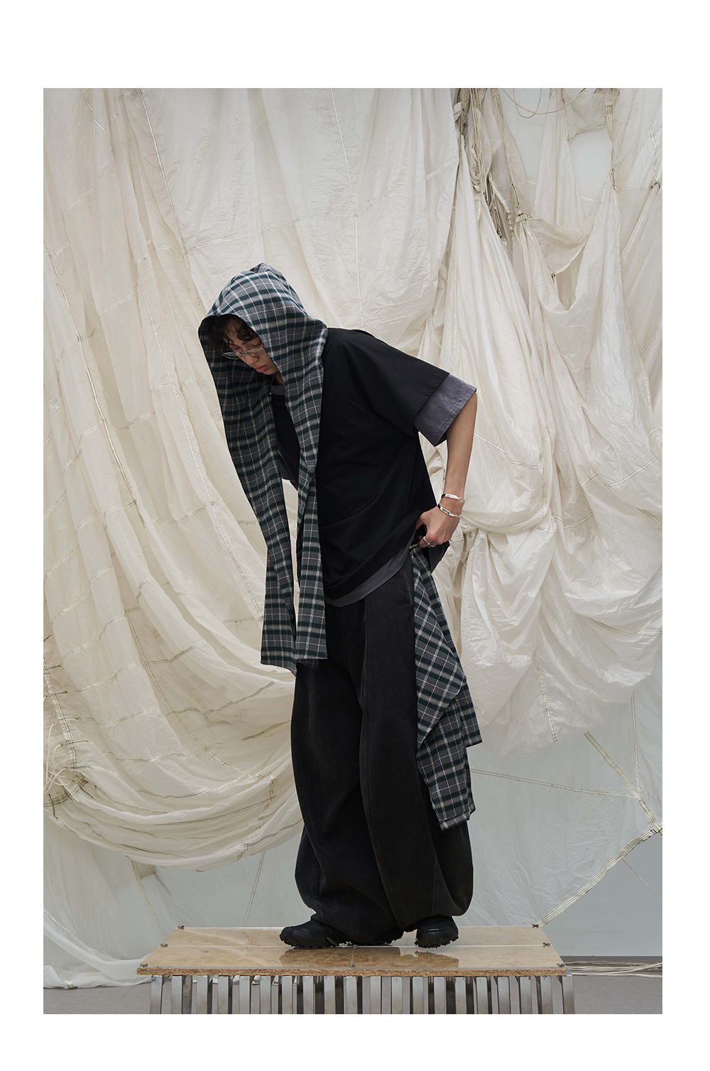 Removable decorative scarf