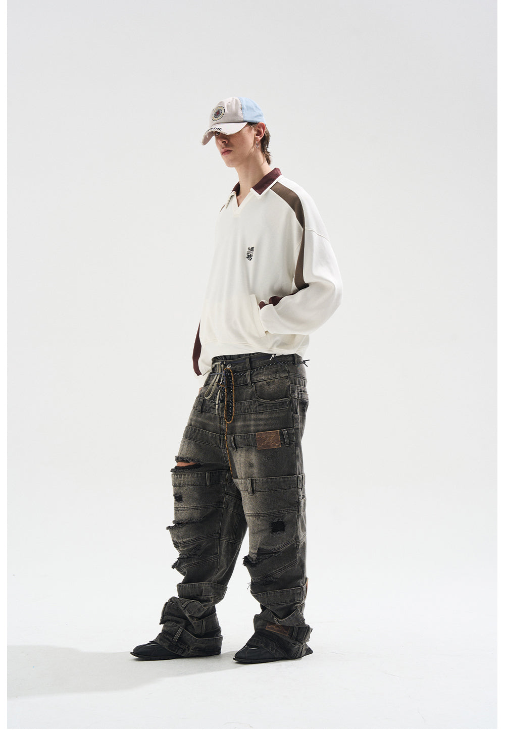 Embroidered Contrast Color Sweatshirt