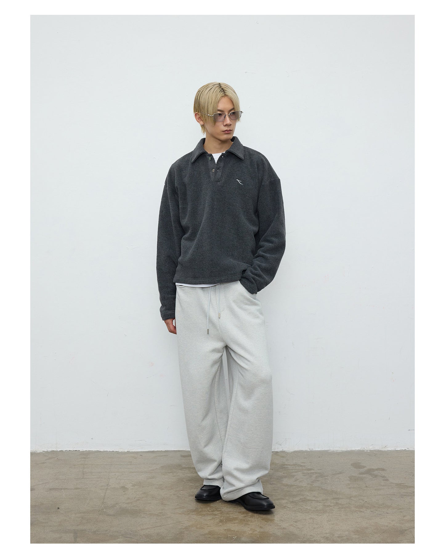 Casual fleece-lined sweatpants