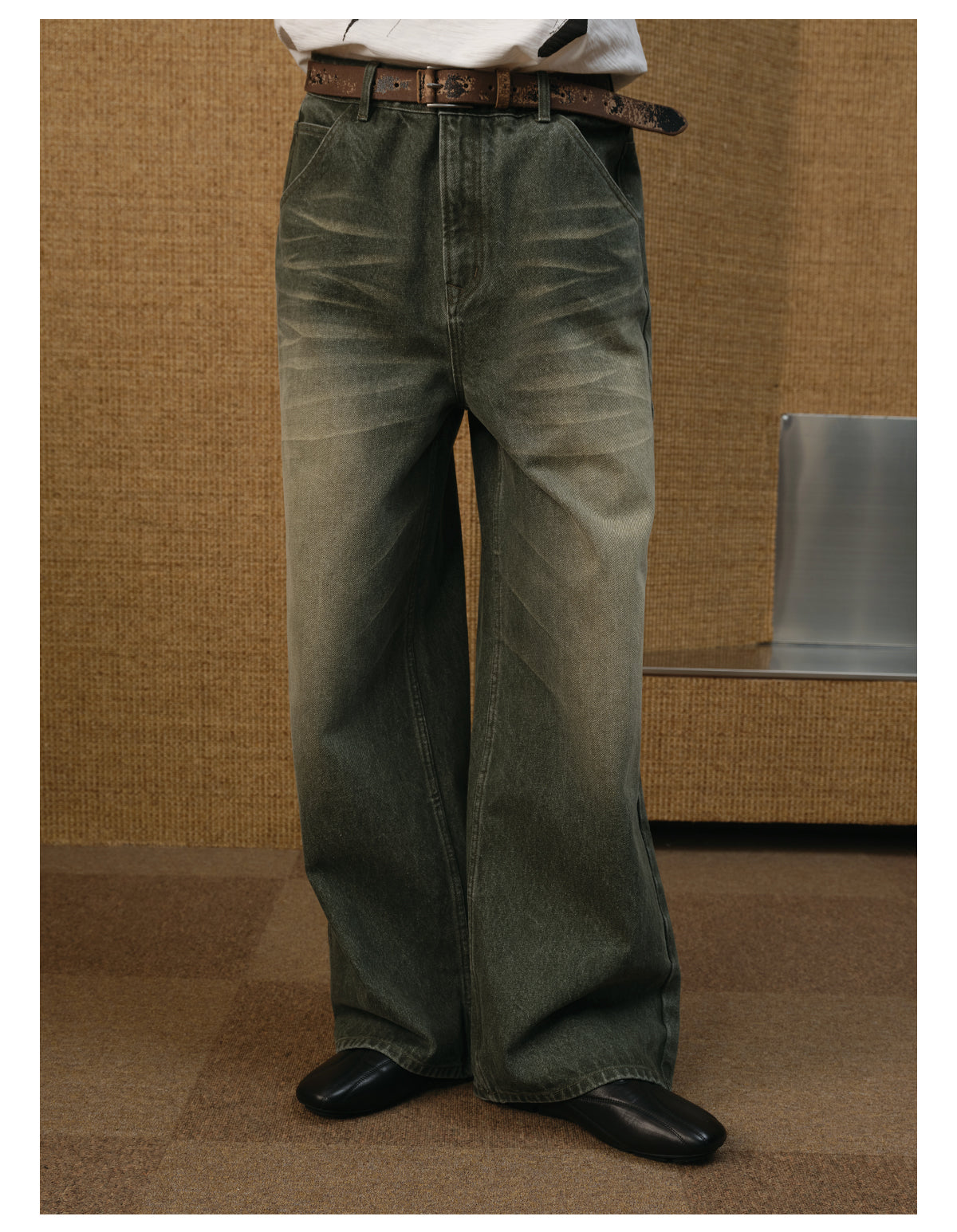 Damaged straight jeans