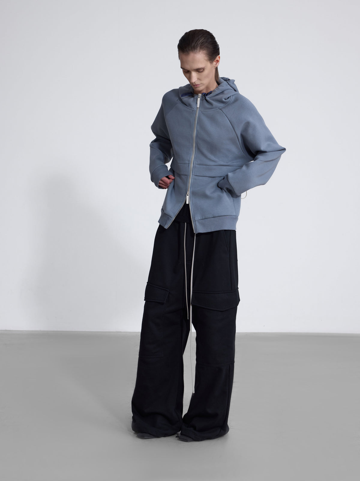 Pleated-Structure Zipper-Front Air Layer Sweatshirt