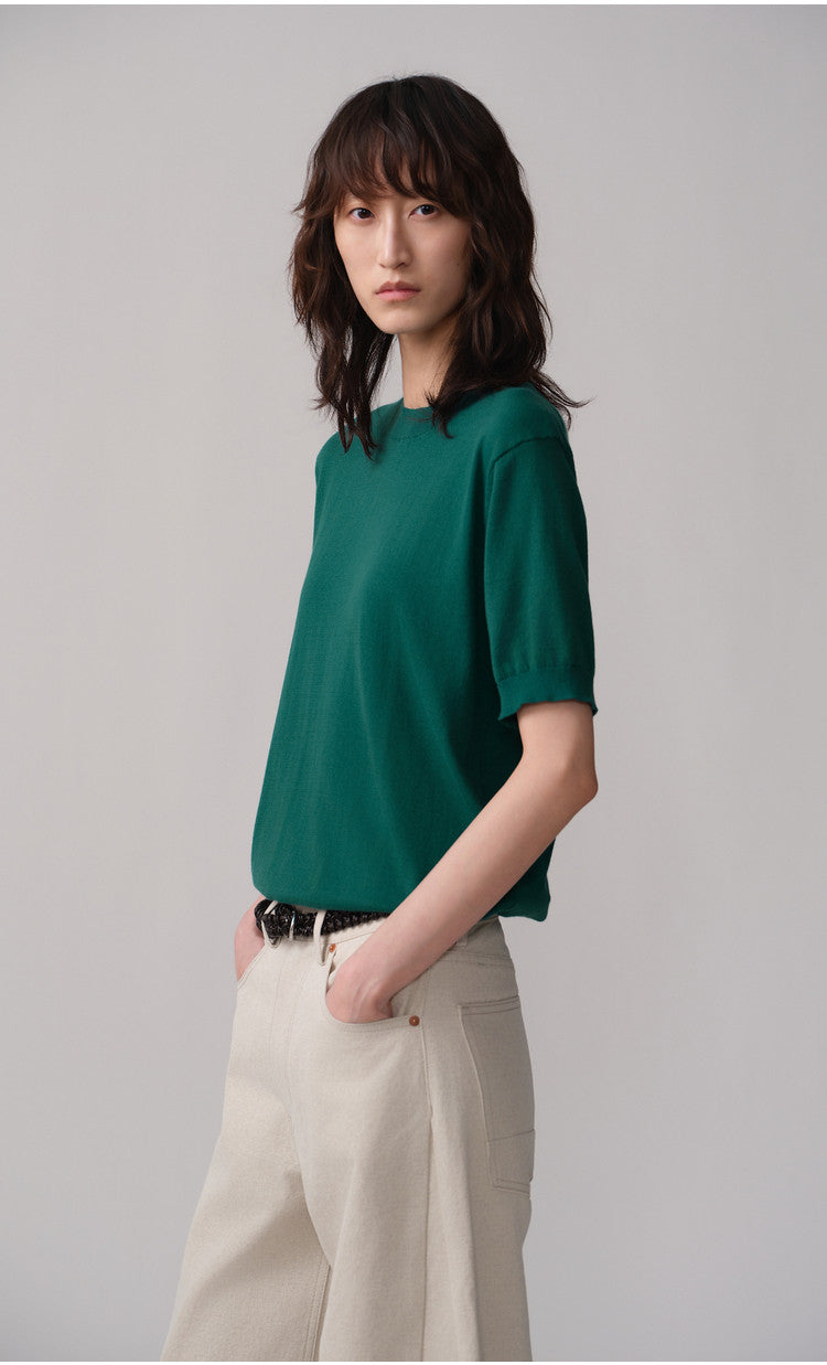 Casual Knit Shirt with Ribbed Waist and Hem
