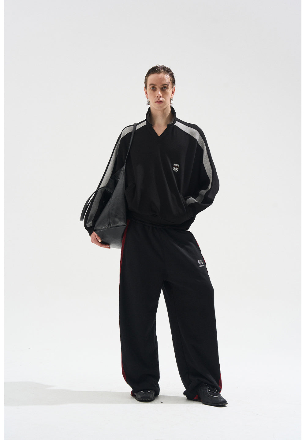 Embroidered Contrast Color Sweatshirt