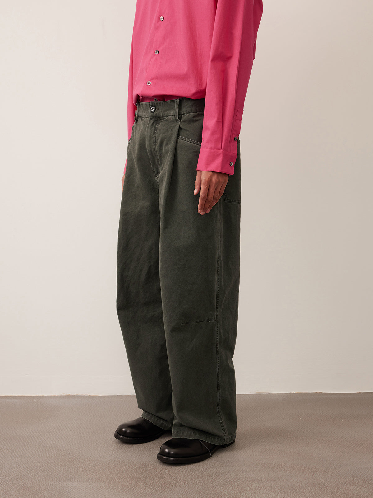 Single Pleated Loose Casual Pants