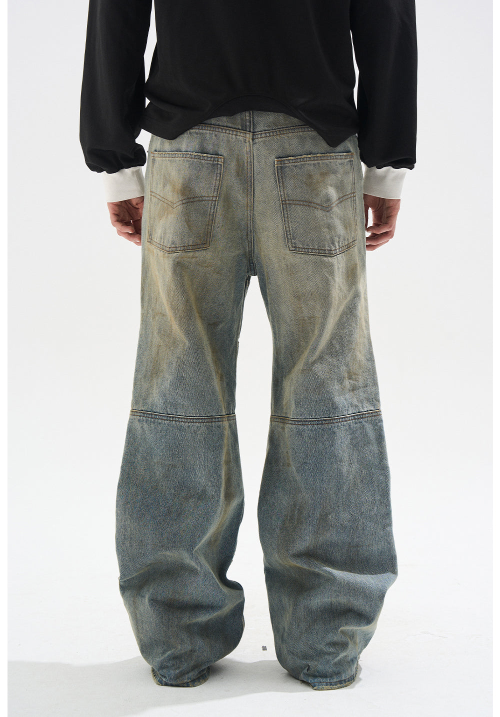 Split Wash Dirty Jeans