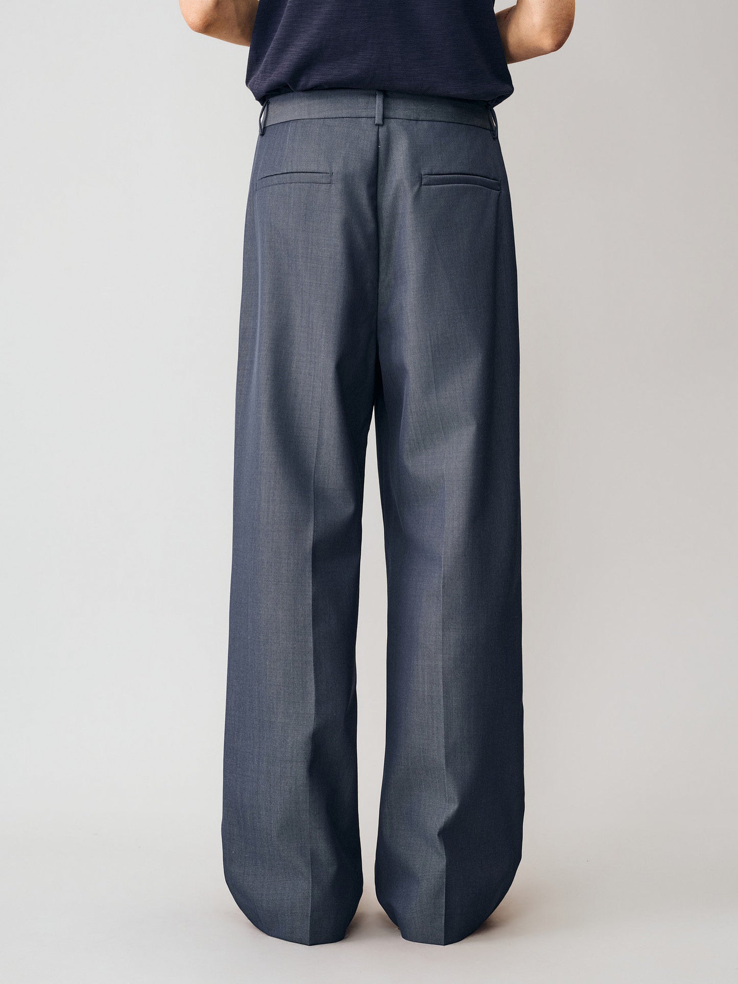 Shiny Single-Pleat Casual Pants
