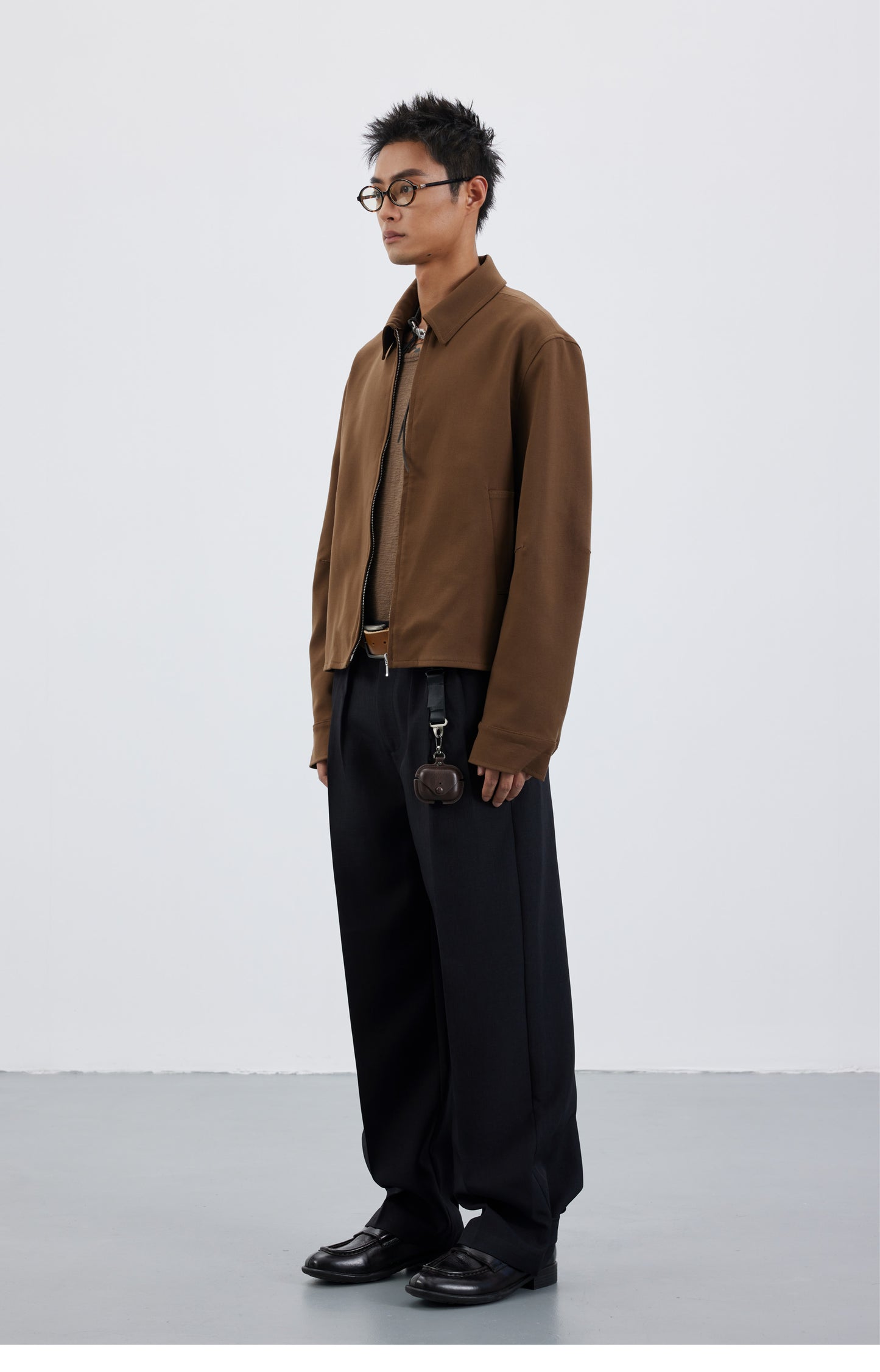 Adjustable 3-pleat casual pants