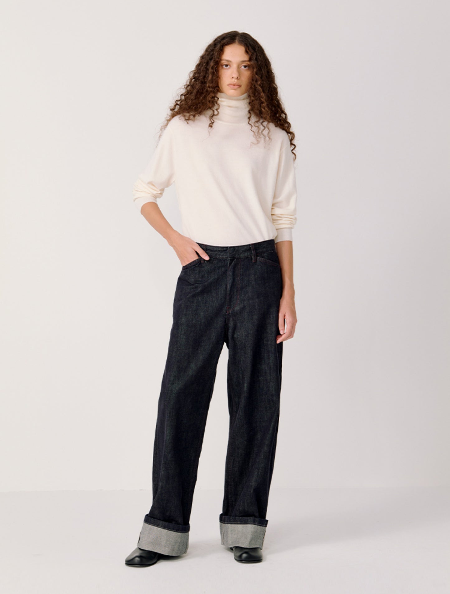 Straight Wide-Leg Jeans