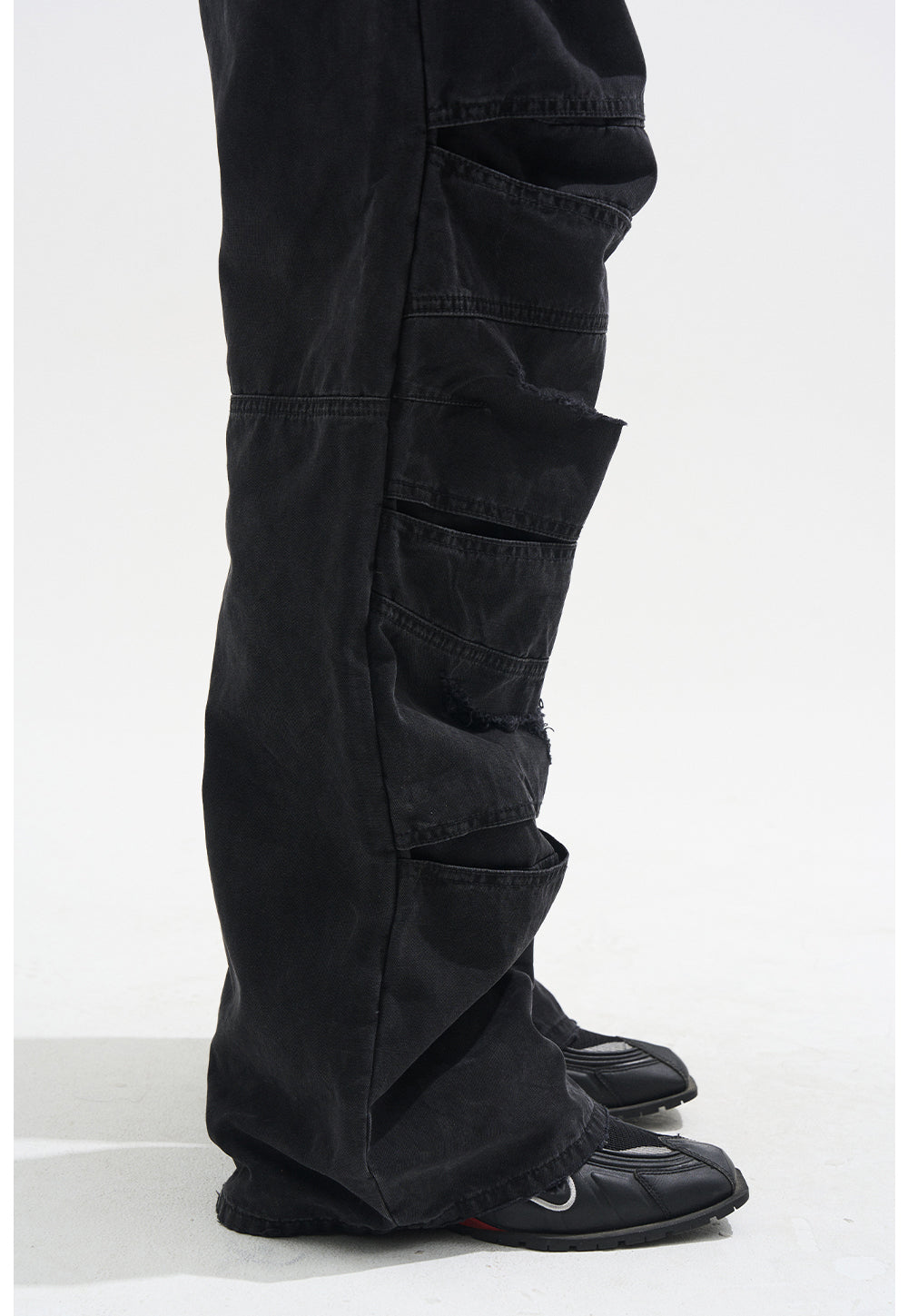 Split Wash Dirty Jeans