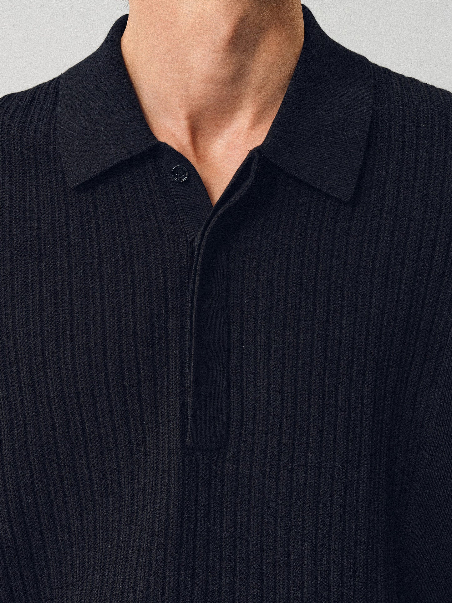 Jacquard-woven polo shirt with a hidden placket