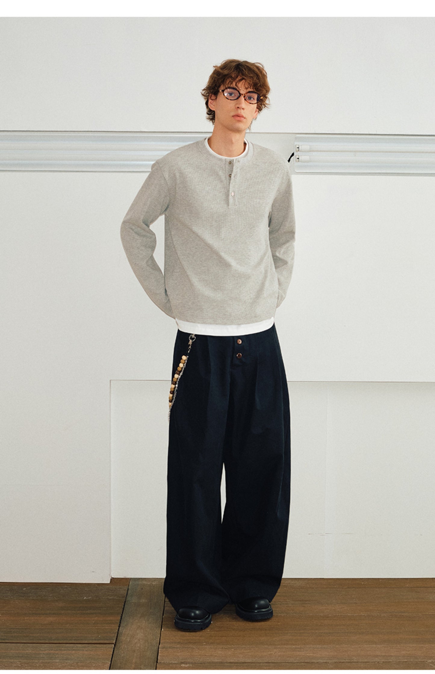 Three-dimensional cut wide-leg pants