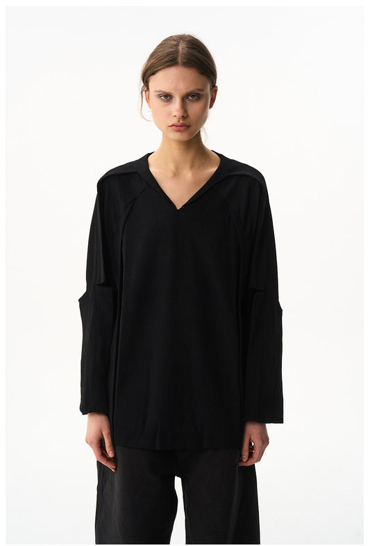 V-neck Contrast-Color T-Shirt