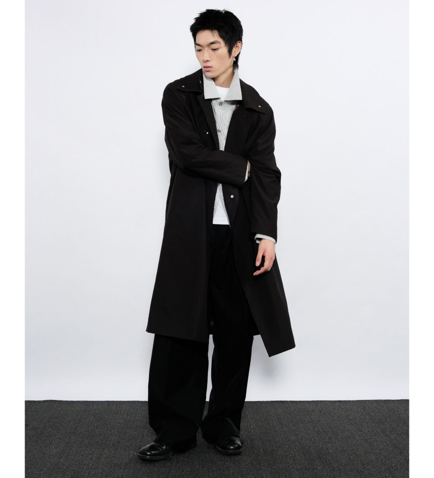 Slightly wrinkled finish Trench coat