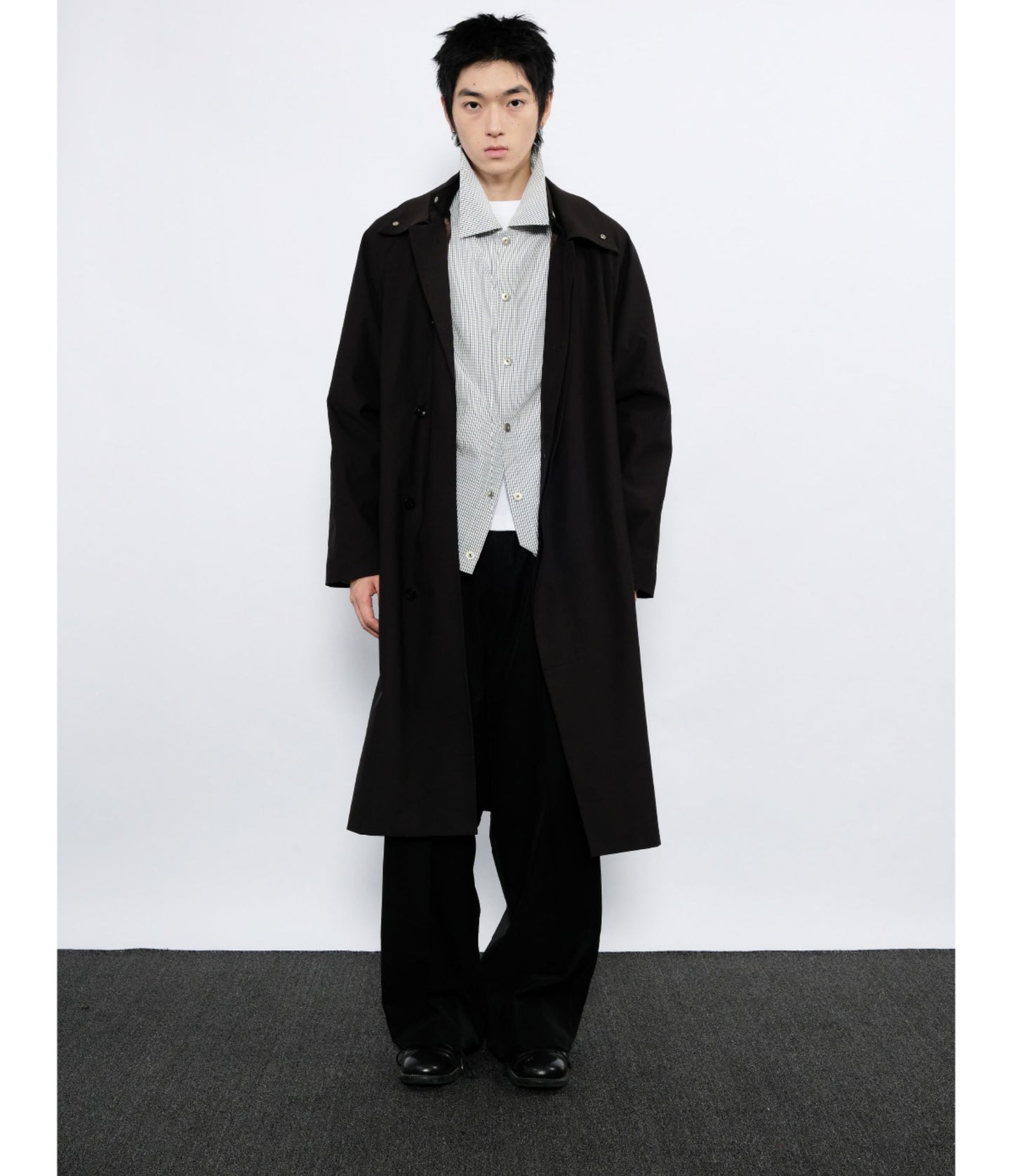 Slightly wrinkled finish Trench coat