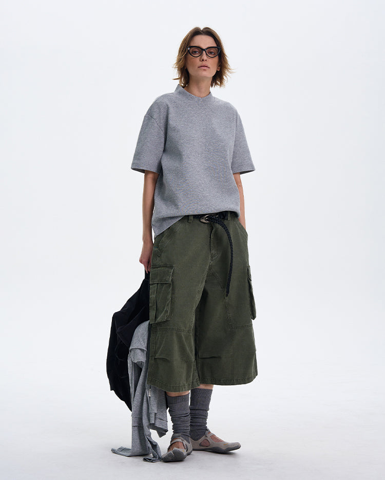 Air layer stand collar T-shirt