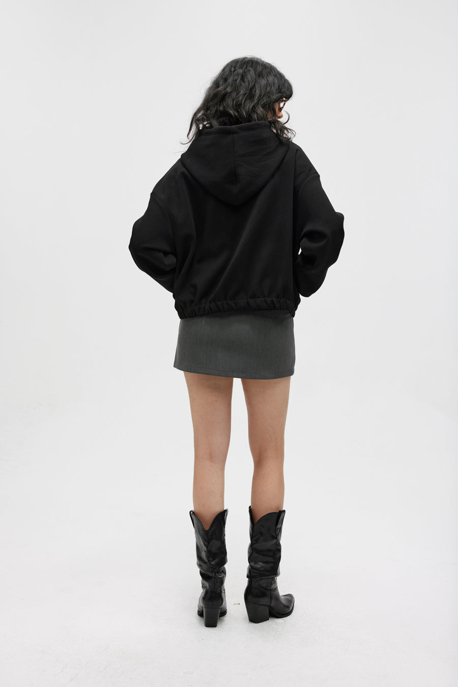 Pleated Air Layer Hooded Sweatshirt