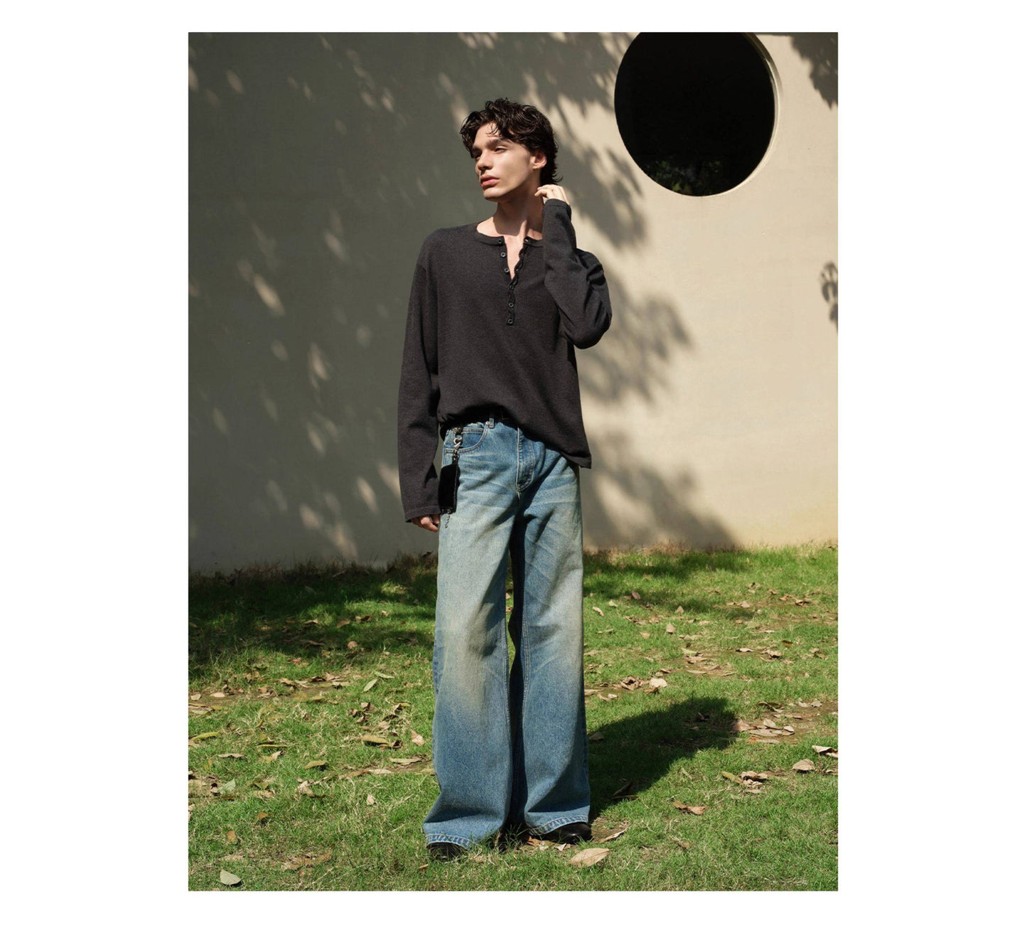 Distressed Wash Jeans