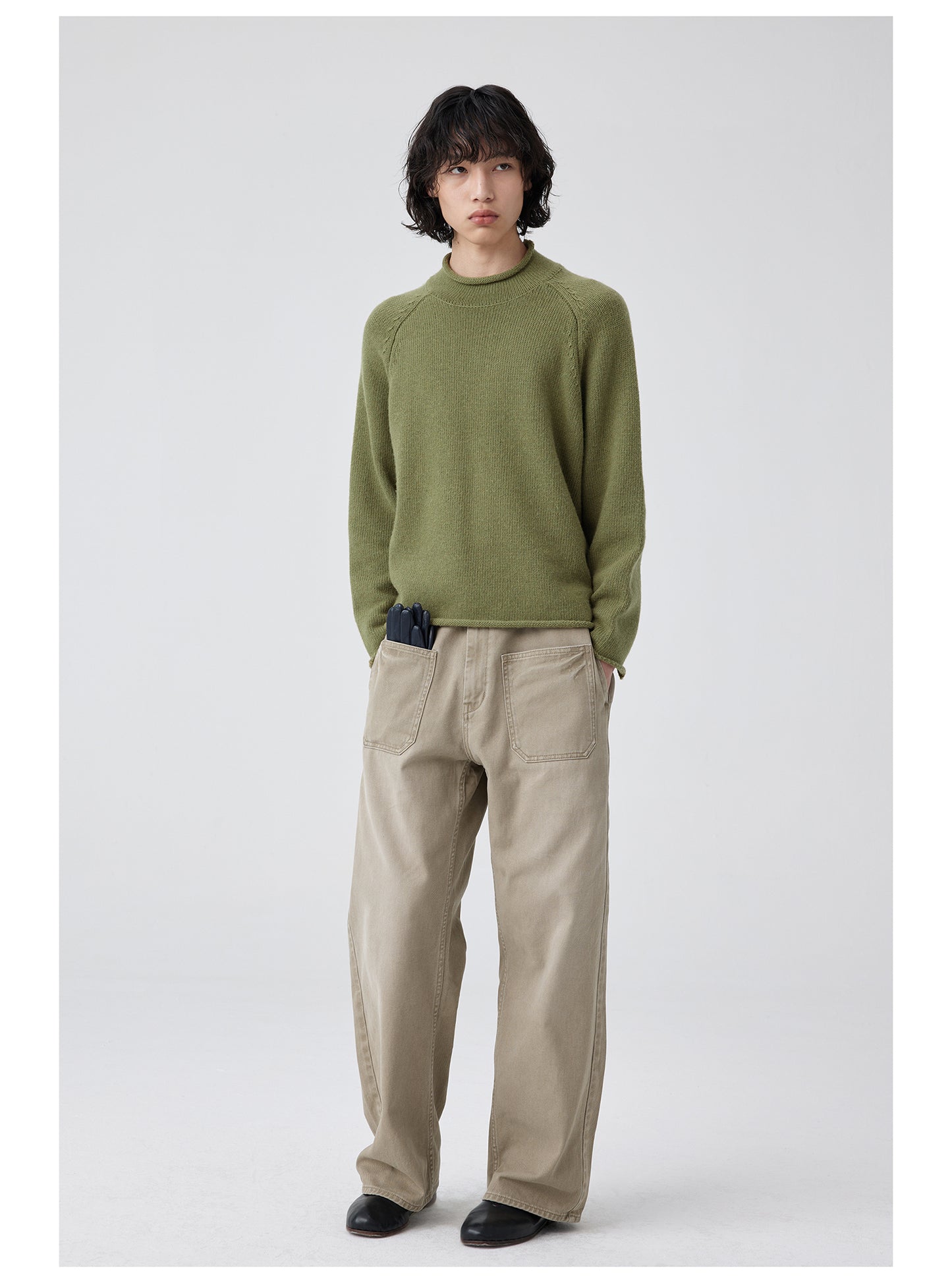 Straight casual pants with patch pockets