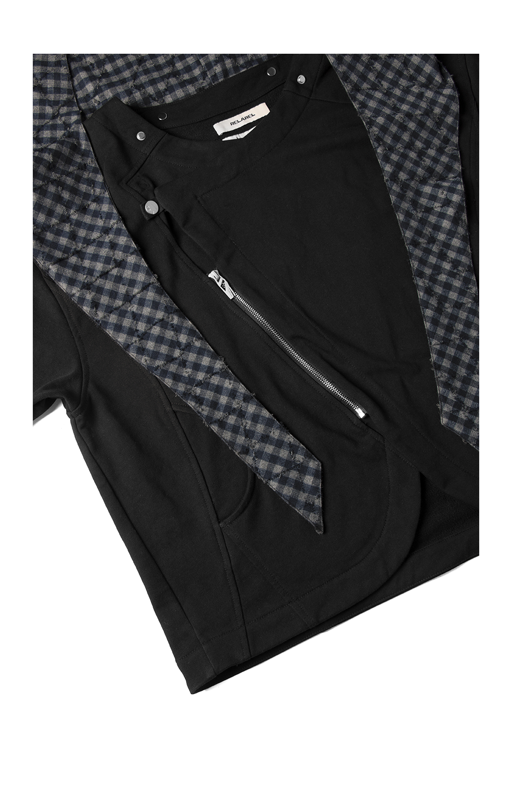 Sweatshirt with detachable hood