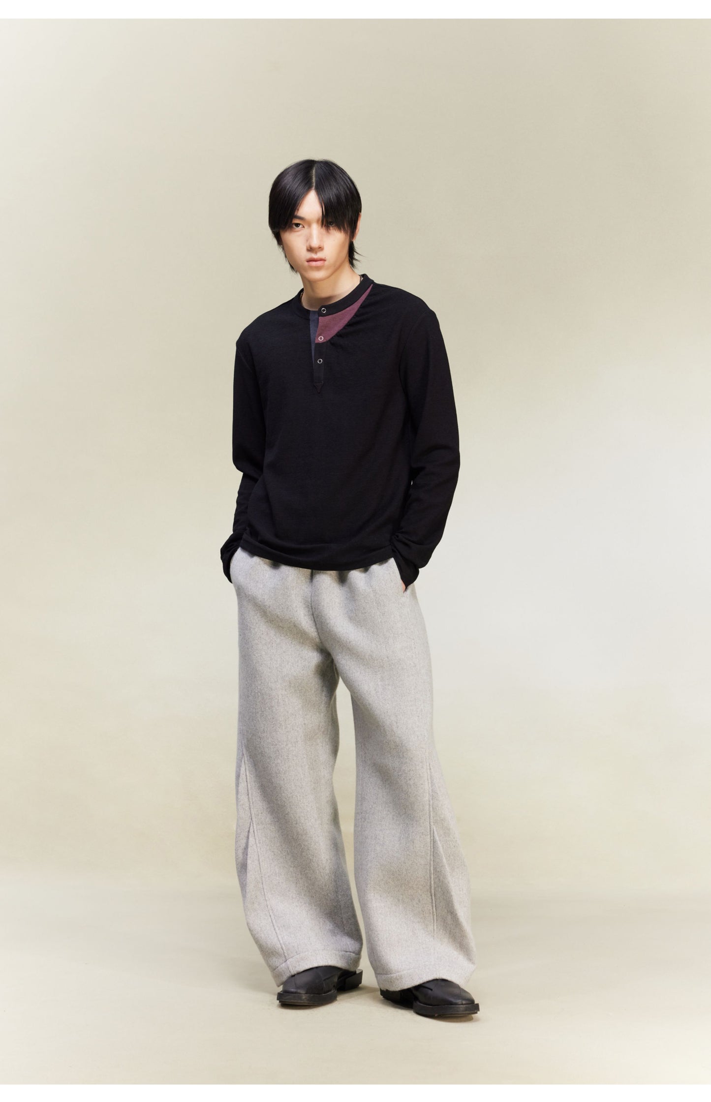 Pleated structure wool pants