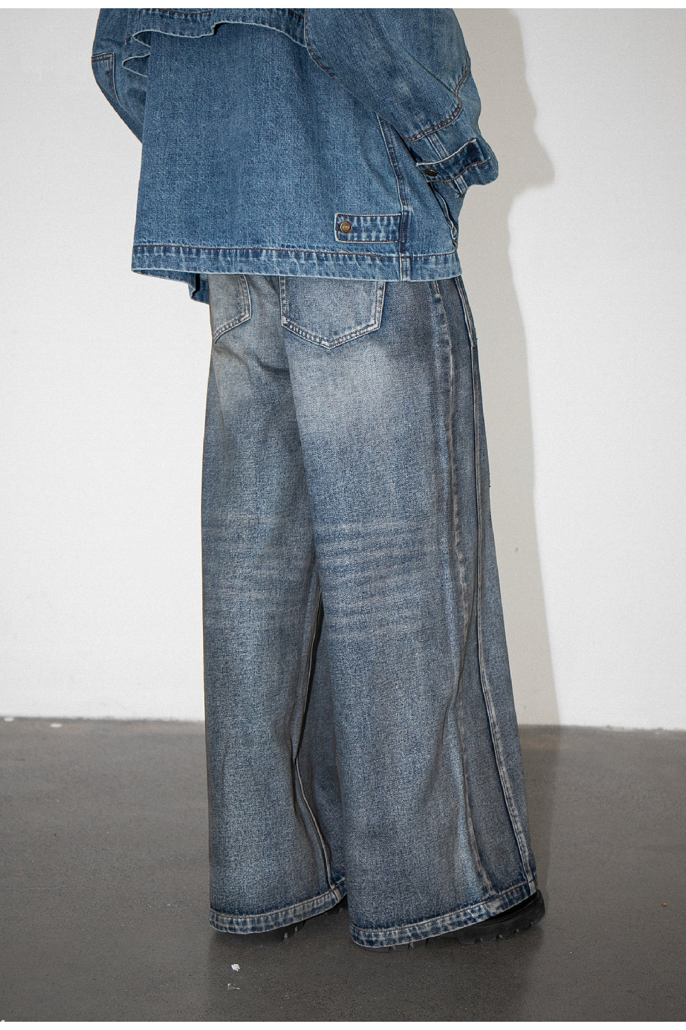 Unisex Retro Washed Jeans
