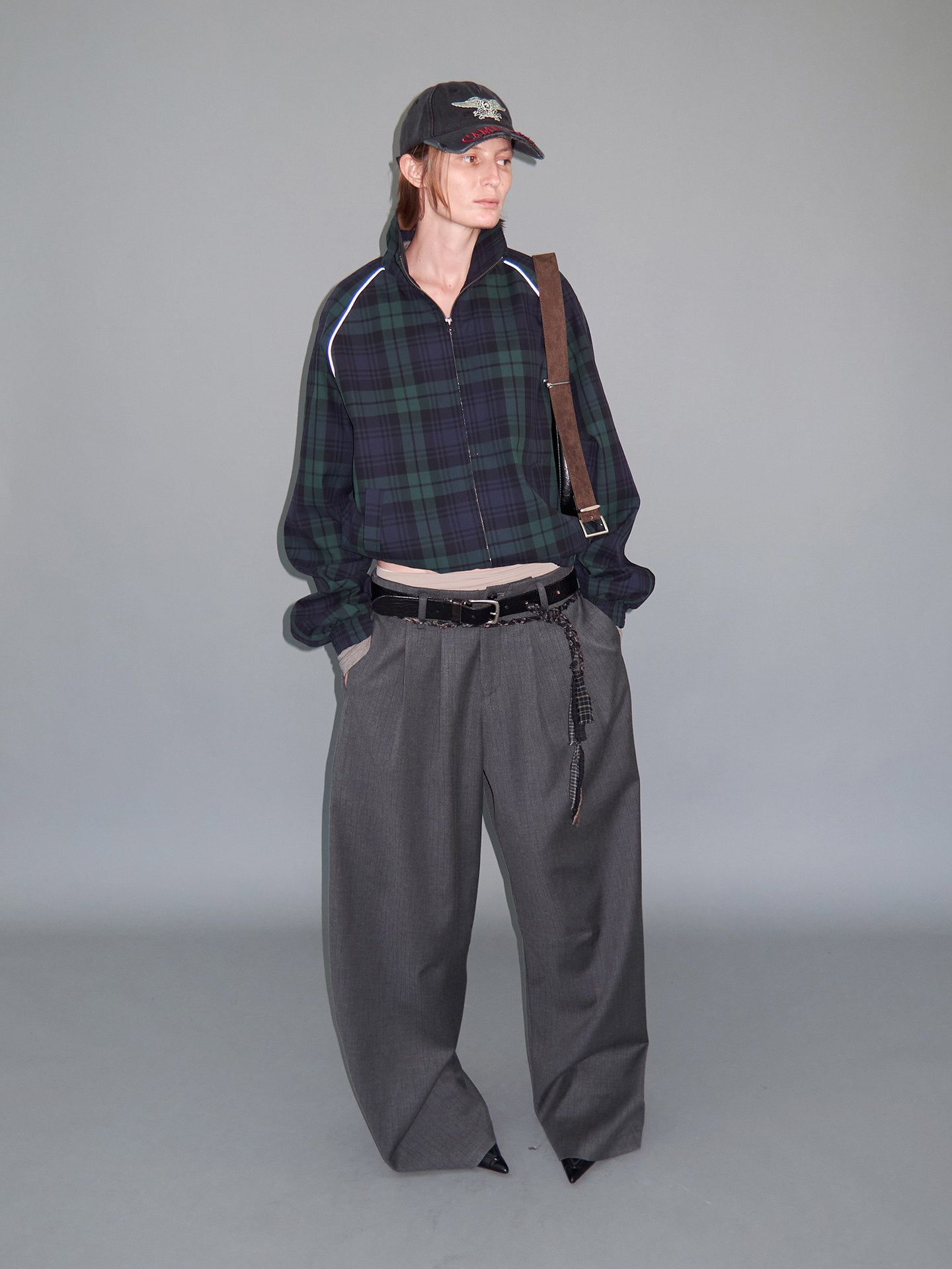 Loose-Fit Curved Casual Pants